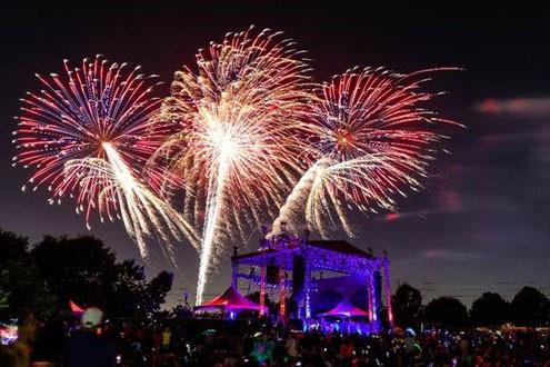14277 Preston Road, Unit 423 Dallas, TX 75254 - Photo 29 of 31 a front view of a house