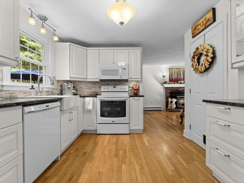 22 Neck Hill Road Mendon, MA 01756 - Photo 9 of 42 Gallery Image 9