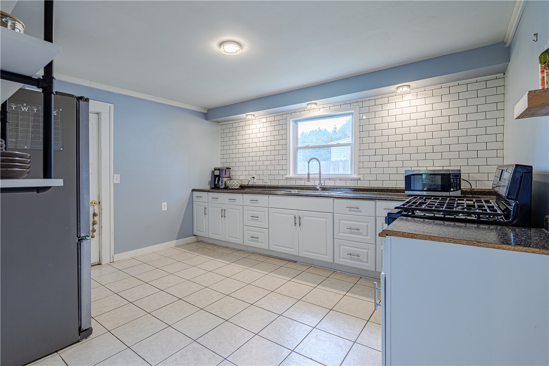 540 Helendale Road Irondequoit, NY 14609 - Photo 16 of 40 Gallery Image 16