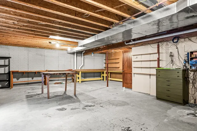 $249,900 | 1515 Belclare Road, Normal, IL 61761