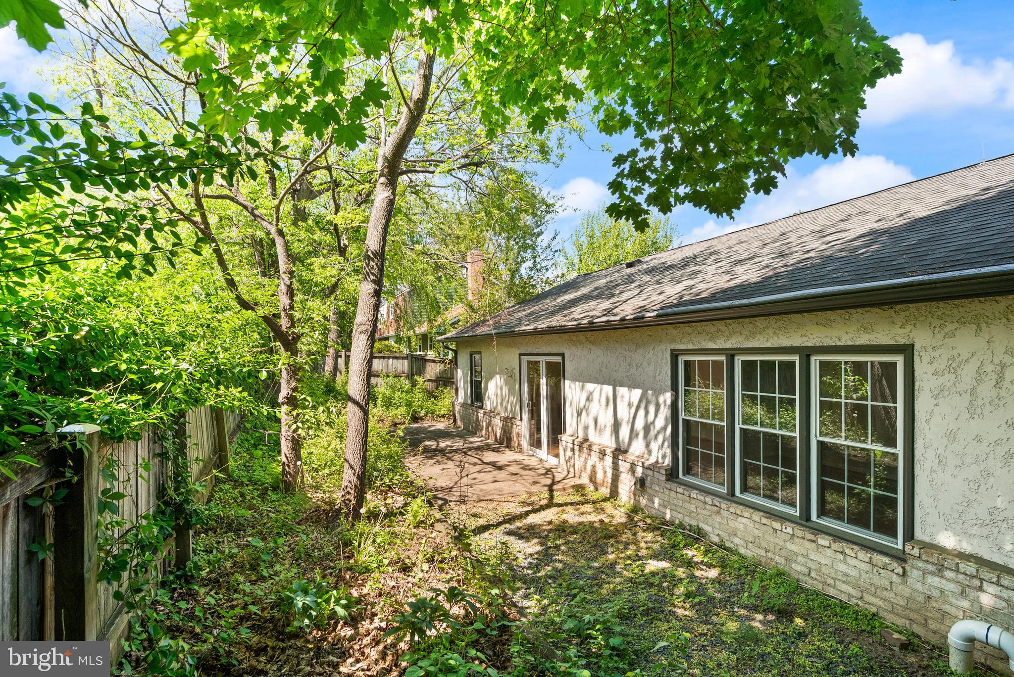 1600 Chain Bridge Road McLean, VA 22101 - Photo 7 of 22 a front view of a house with garden