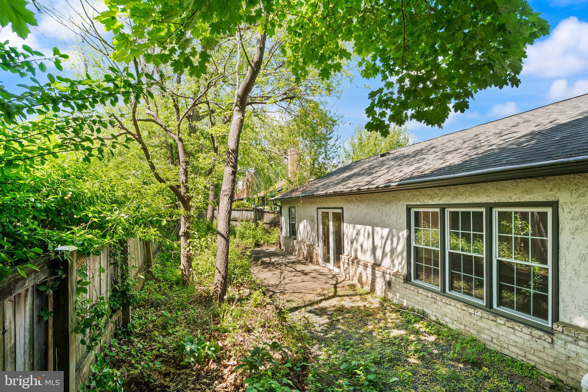 1600 Chain Bridge Road McLean, VA 22101 - Photo 8 of 22 a front view of a house with garden