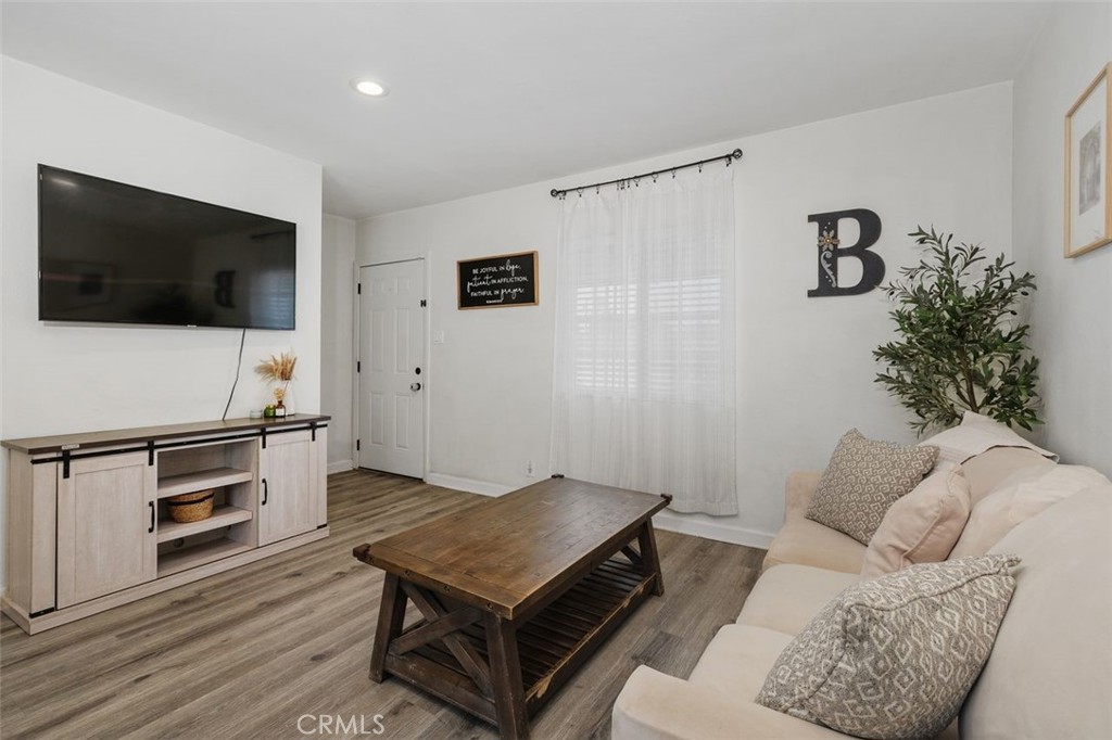 6050 Colonial Drive Riverside, CA 92506 - Photo 12 of 39