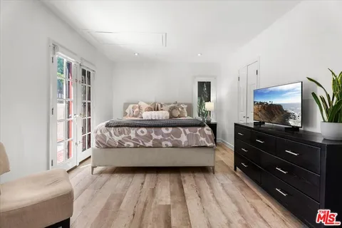 $1,999,000 | 14440 Valley Vista Boulevard, Sherman Oaks, CA 91423