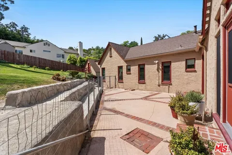 $1,999,000 | 14440 Valley Vista Boulevard, Sherman Oaks, CA 91423
