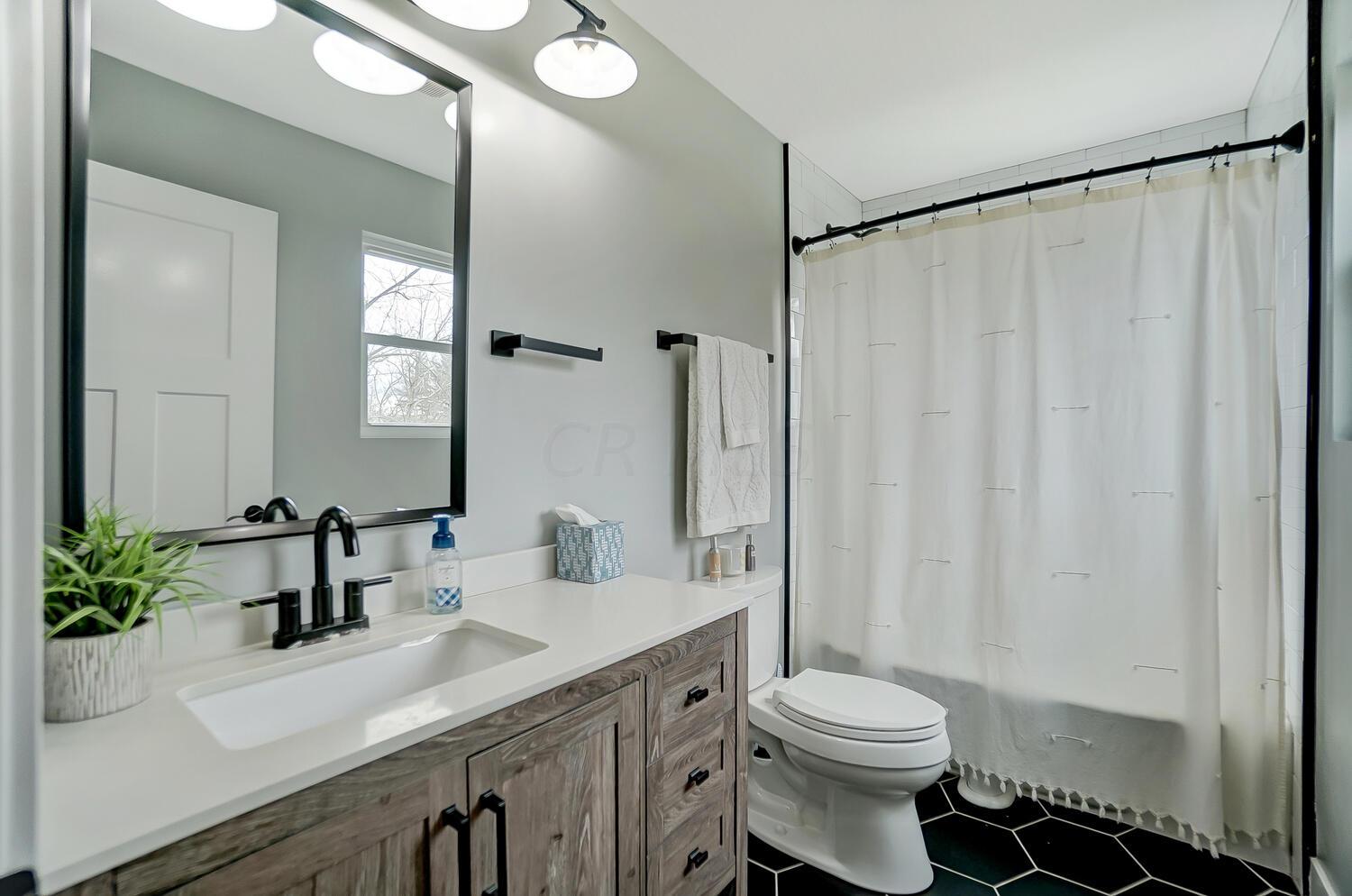 4046 Alkire Road Grove City, OH 43123 - Photo 12 of 27 50035181-014_web