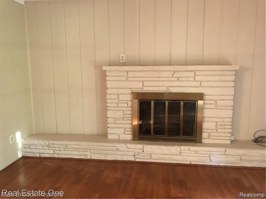 2805 Franklin Road Bloomfield Hills, MI 48302 - Photo 7 of 17 2805 Franklin 12.jpg