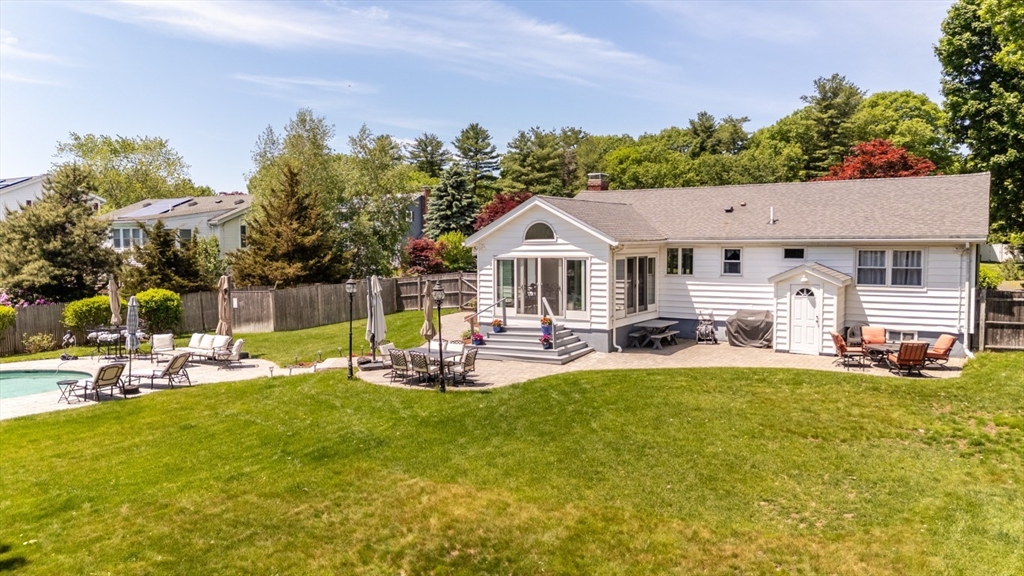 15 Fernwood Road Saugus, MA 01906 - Photo 15 of 42