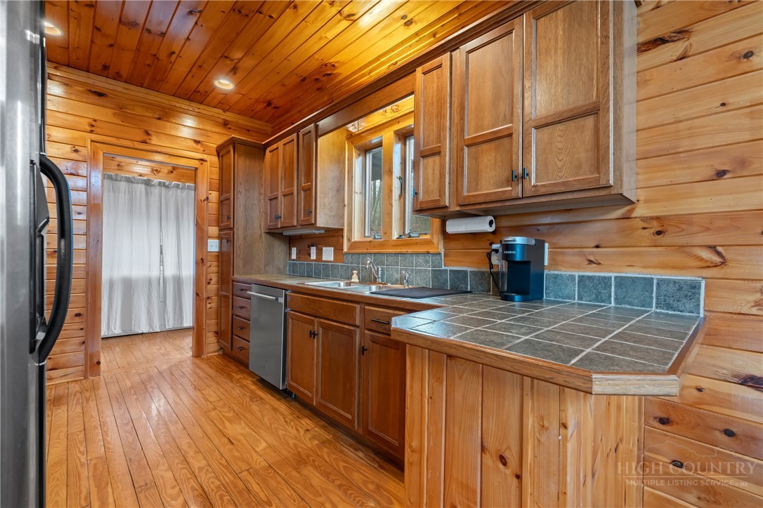 127 Marc Street Boone, NC 28607 - Photo 19 of 37