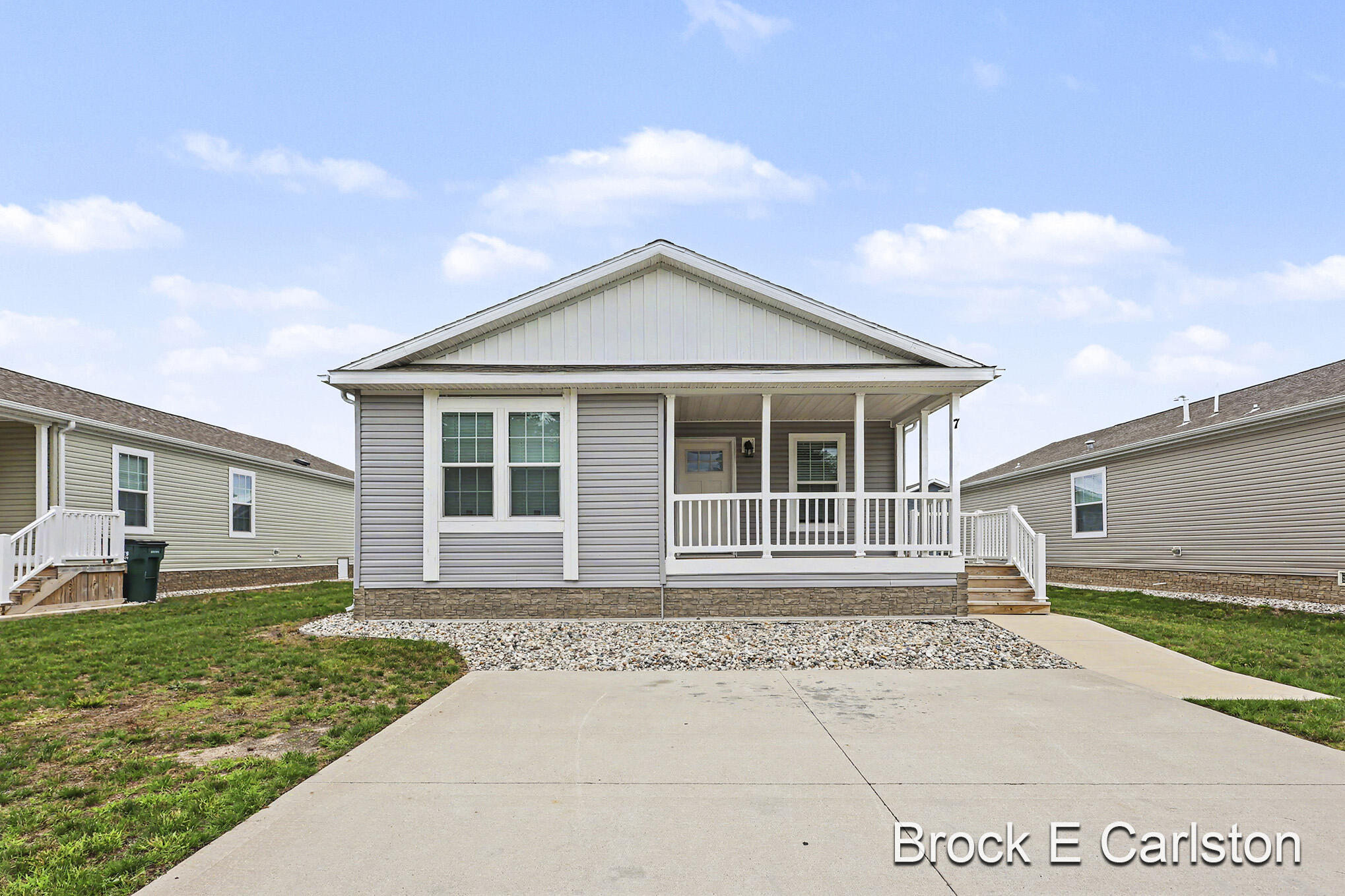 1283 East Ellis Road, Unit 7 Muskegon, MI 49441 - Photo 1 of 16 QJ1A9036