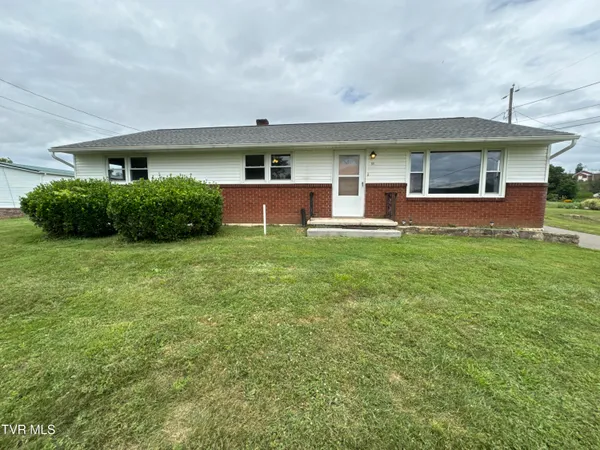 $140,000 | 154 North Drive, Marion, VA 24354