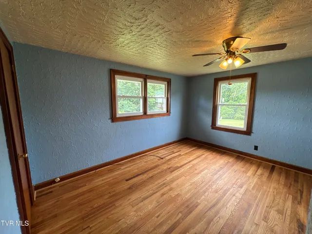 $175,000 | 154 North Drive, Marion, VA 24354