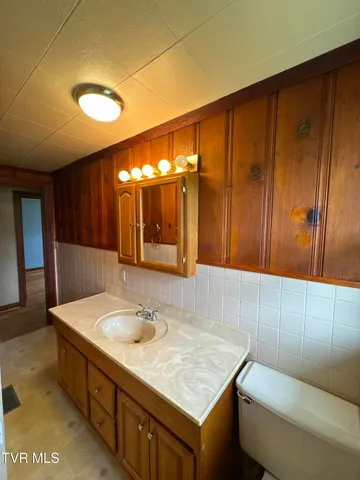 $175,000 | 154 North Drive, Marion, VA 24354