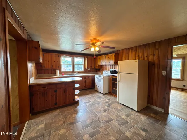 $175,000 | 154 North Drive, Marion, VA 24354