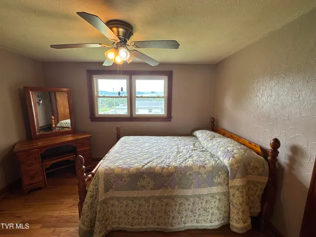 $175,000 | 154 North Drive, Marion, VA 24354