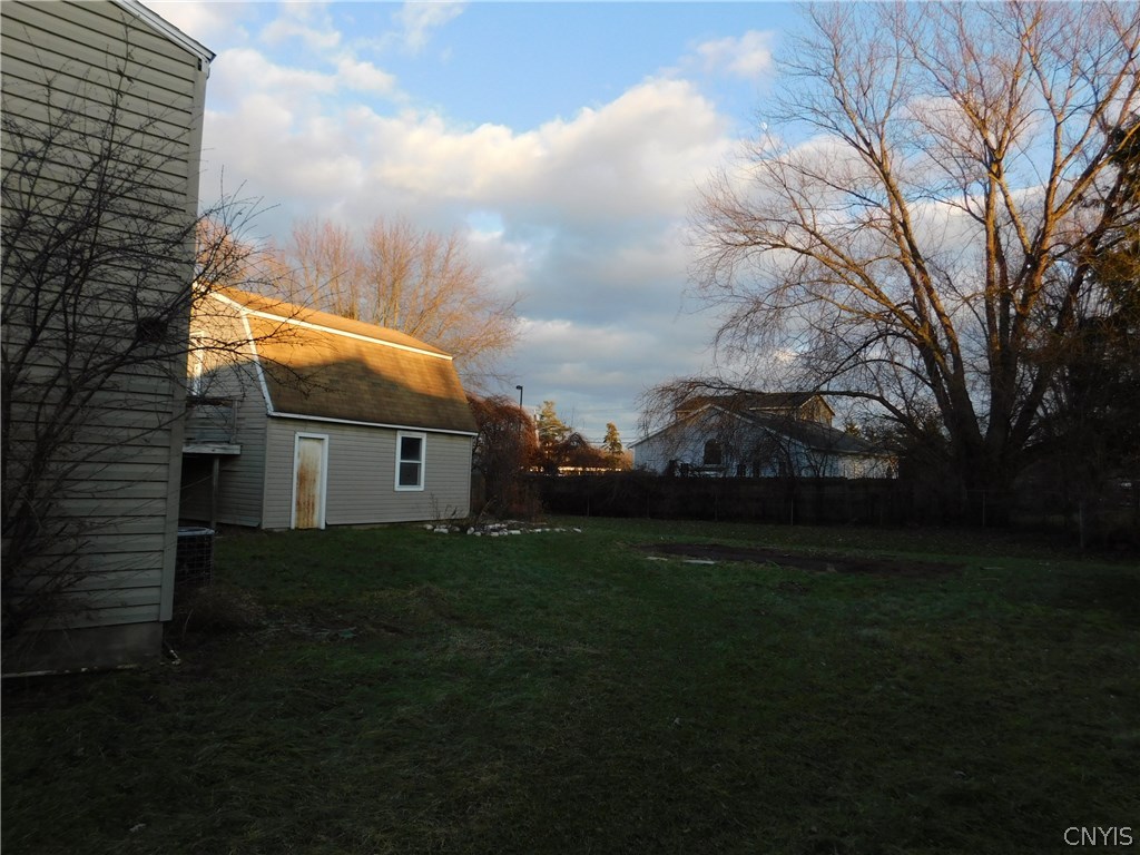 4957 Dahlia Circle Clay, NY 13088 - Photo 30 of 33