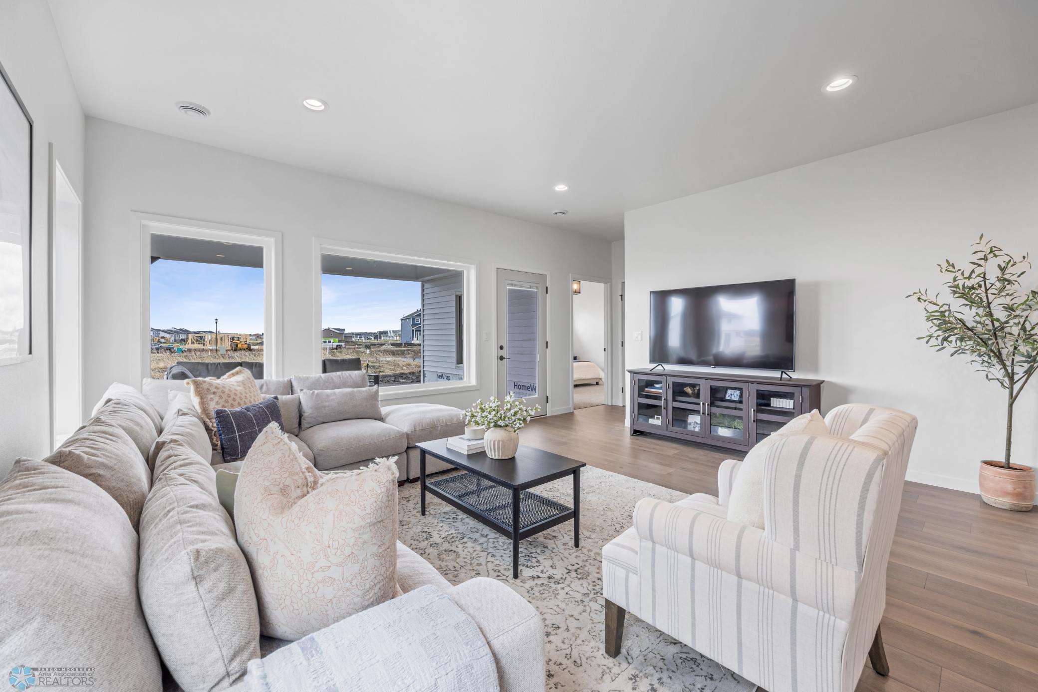 4736 Hampton Loop South Moorhead, MN 56560 - Photo 11 of 28