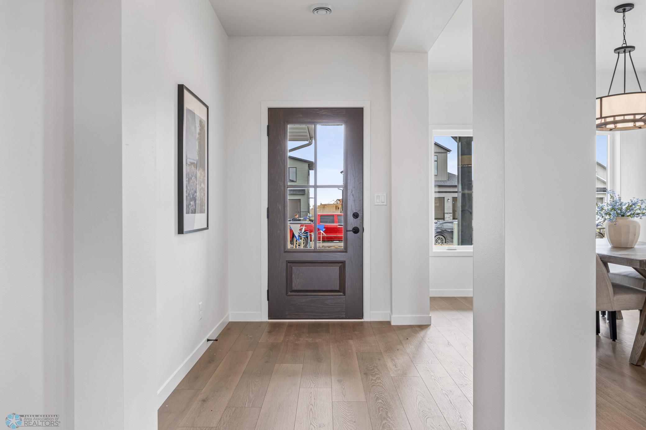 4736 Hampton Loop South Moorhead, MN 56560 - Photo 2 of 28