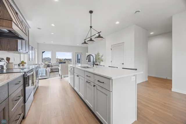 $548,500 | 4736 Hampton Loop South, Moorhead, MN 56560