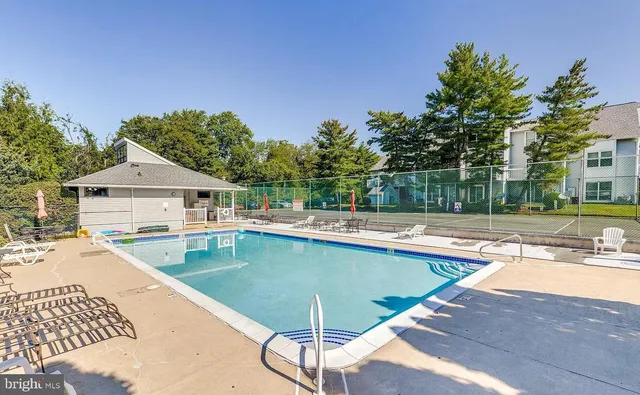 $259,000 | 422 Park Pl Drive, Cherry Hill, NJ 08002