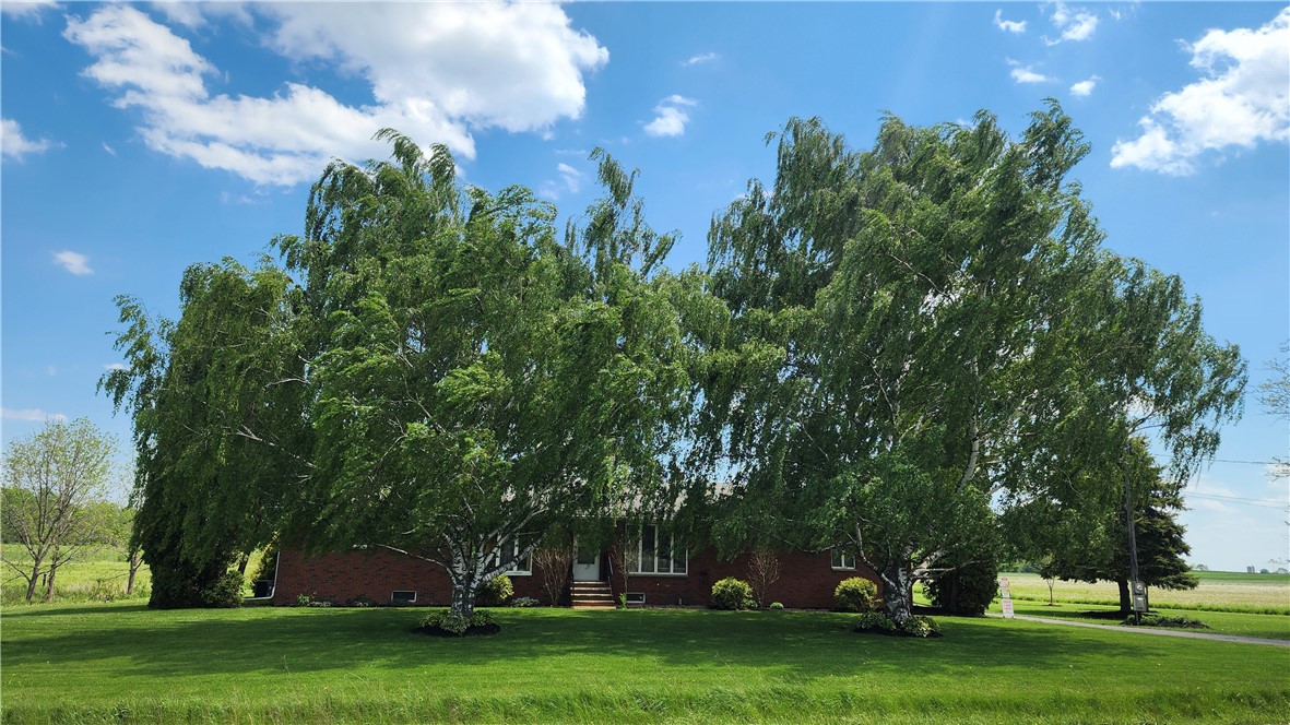 805 Pre Emption Road Penn Yan, NY 14527 - Photo 3 of 43