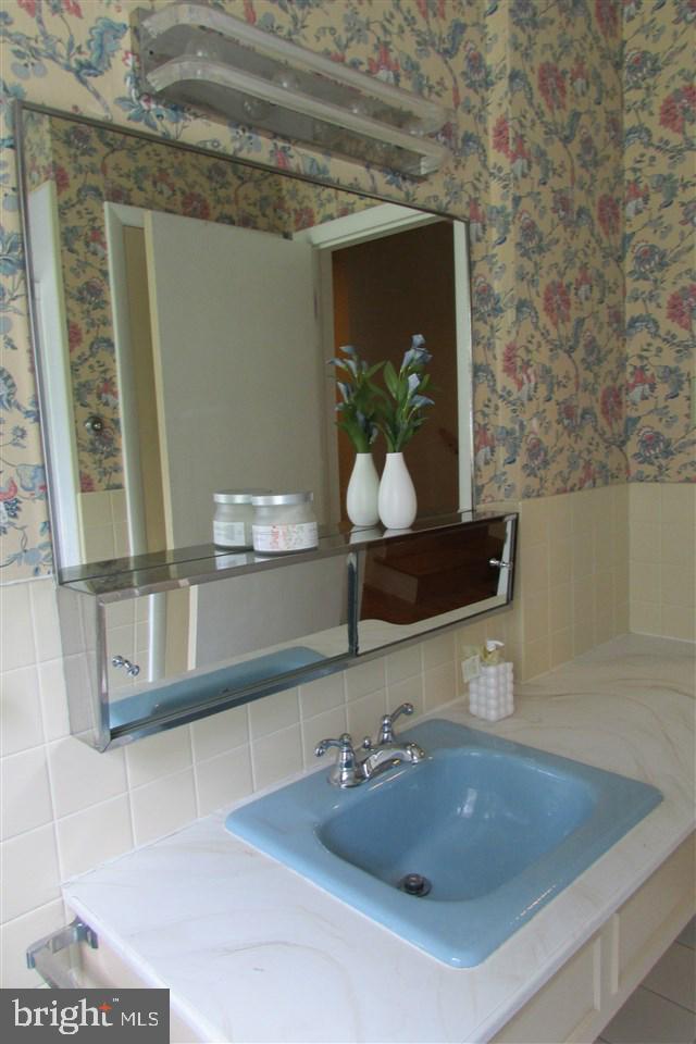 2070 Crescent Road York, PA 17403 - Photo 22 of 36