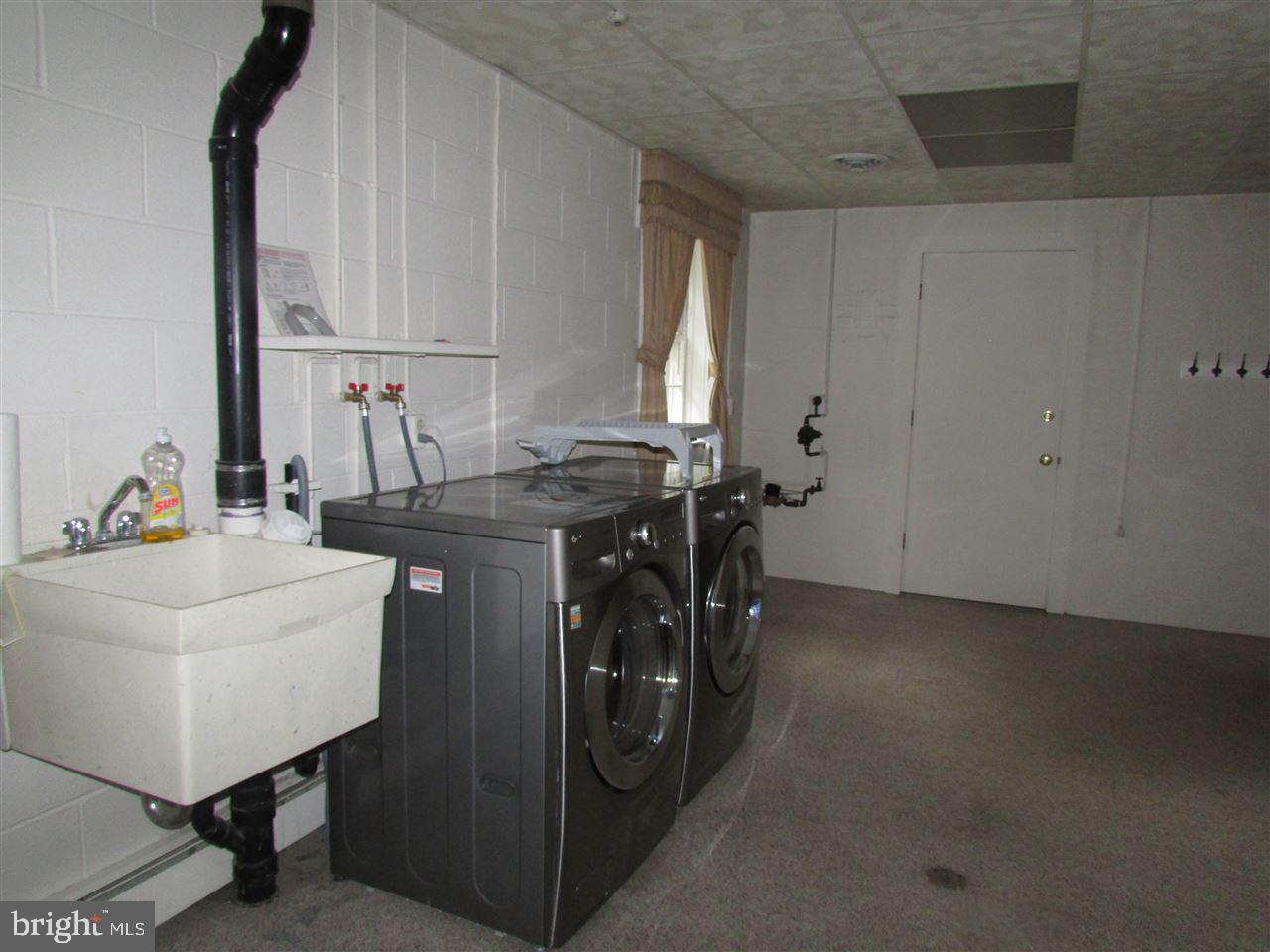 2070 Crescent Road York, PA 17403 - Photo 34 of 36