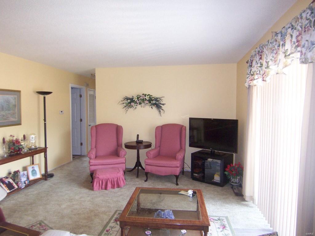 2515 Union Road, Unit G St. Louis, MO 63125 - Photo 2 of 16 Gallery Image 2