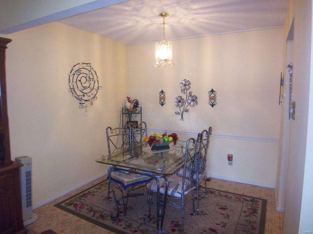 2515 Union Road, Unit G St. Louis, MO 63125 - Photo 4 of 16 Gallery Image 4