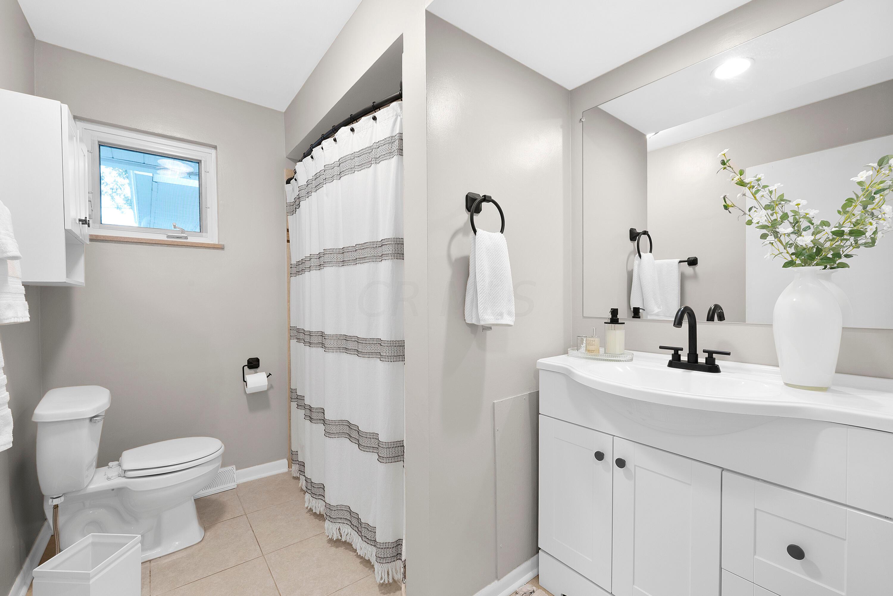 3155 Whitehead Road Columbus, OH 43204 - Photo 22 of 49 MAR_5608