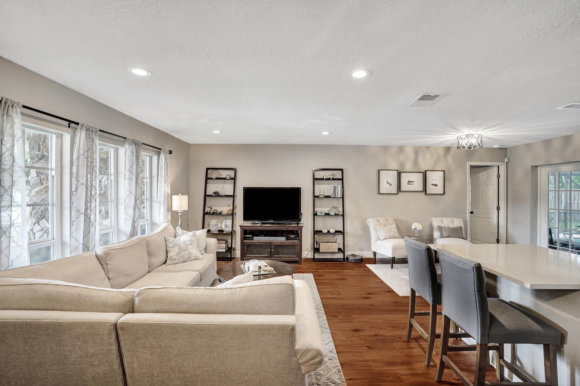 2390 Northwest 30th Road Boca Raton, FL 33431 - Photo 8 of 47 DSC09320