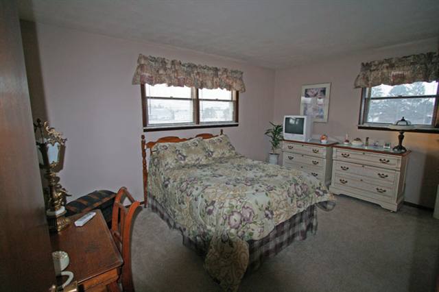 131 Legion Road Washington, IL 61571 - Photo 8 of 11 Gallery Image 8