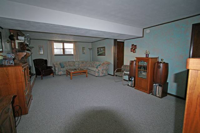 131 Legion Road Washington, IL 61571 - Photo 9 of 11 Gallery Image 9