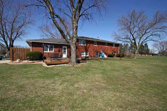 131 Legion Road Washington, IL 61571 - Photo 10 of 11 Gallery Image 10
