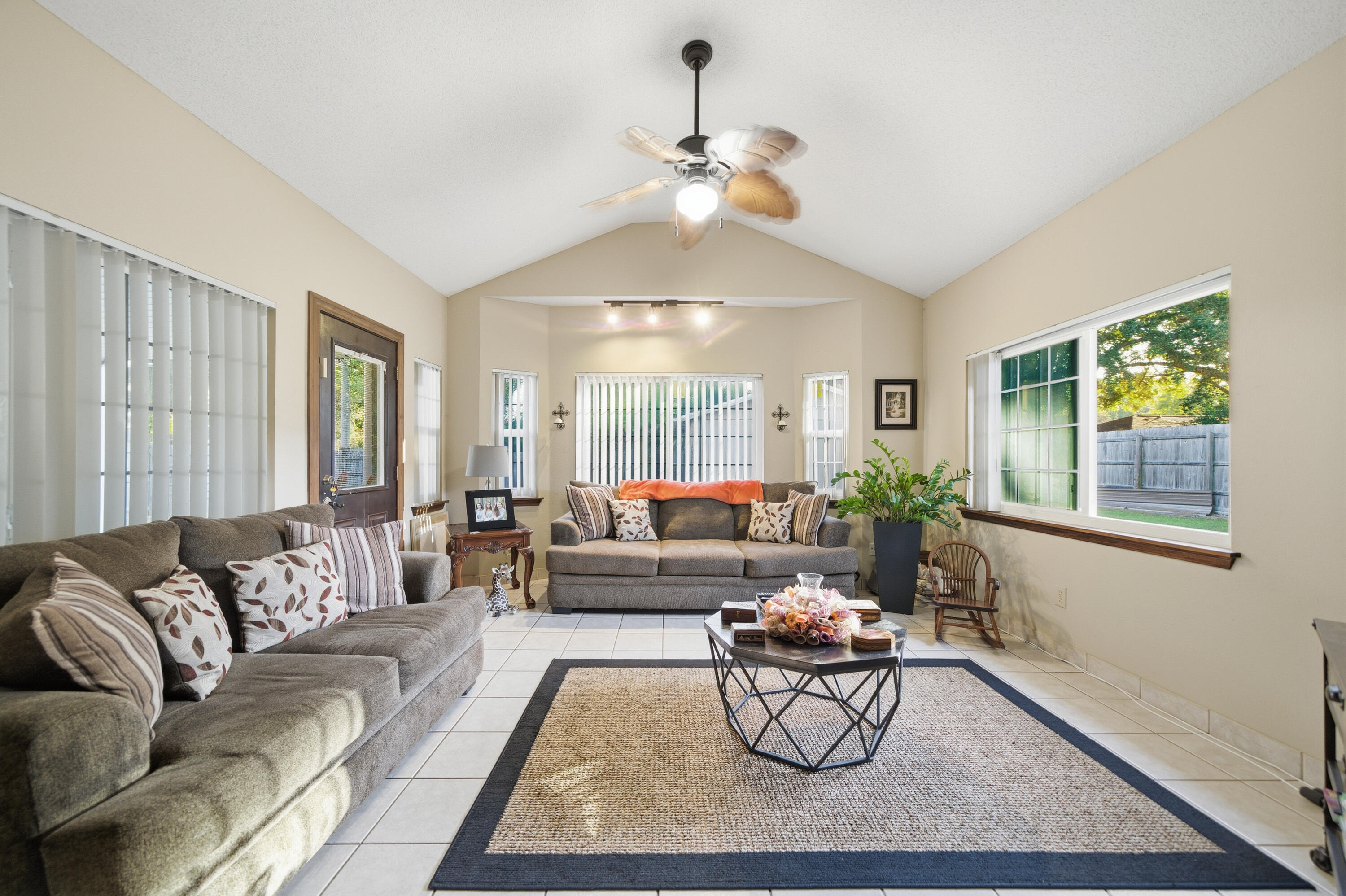 7201 Mier Henry Road Pensacola, FL 32506 - Photo 10 of 50 DSC09545