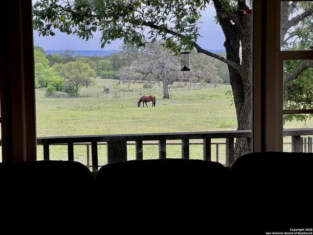 $685,000 | 545 Highgate Drive, Bandera, TX 78003