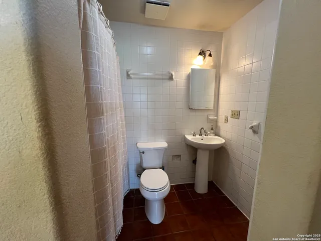 $685,000 | 545 Highgate Drive, Bandera, TX 78003