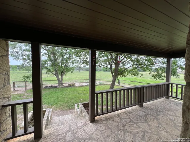 $685,000 | 545 Highgate Drive, Bandera, TX 78003