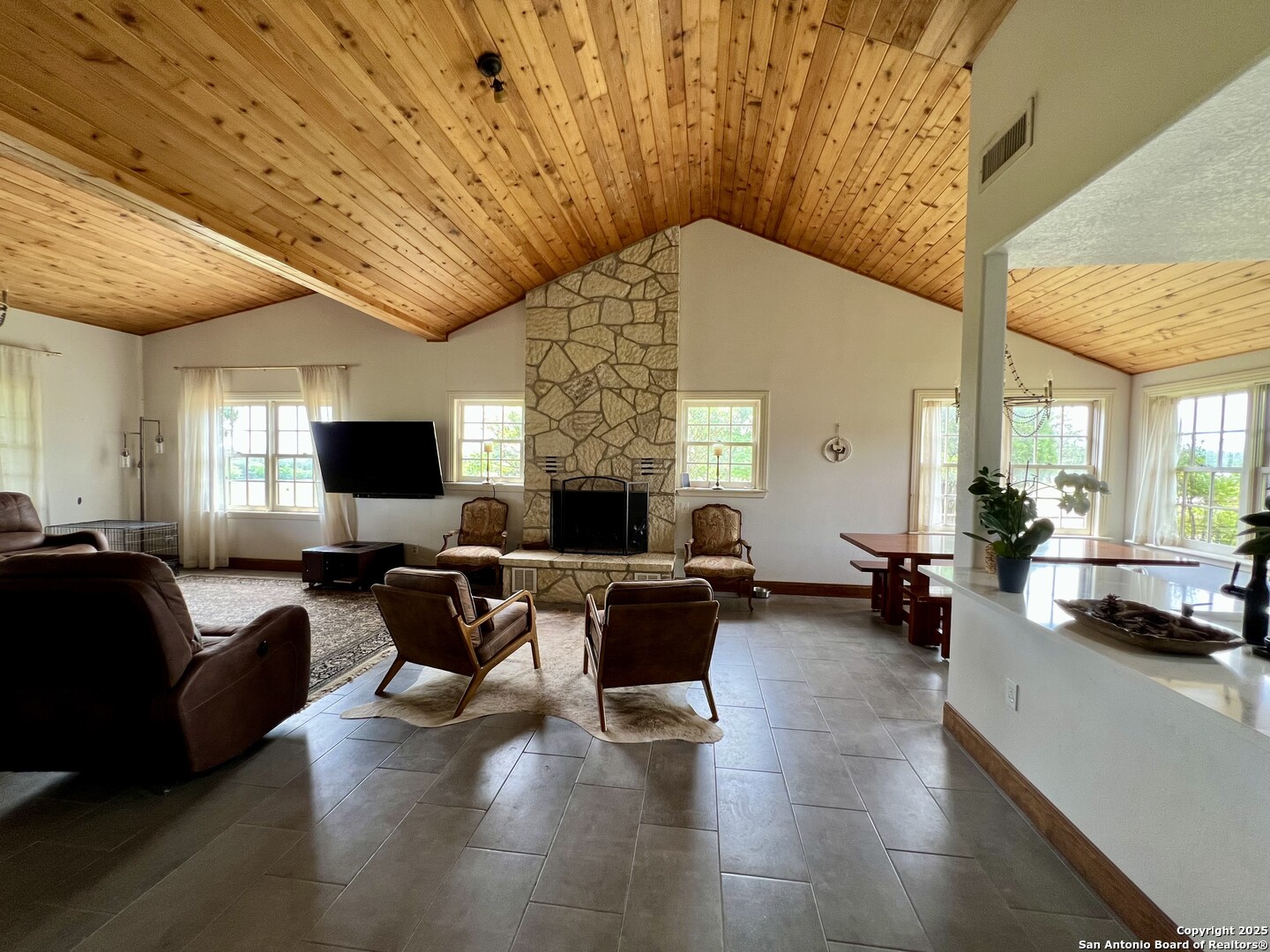 545 Highgate Drive Bandera, TX 78003 - Photo 10 of 49