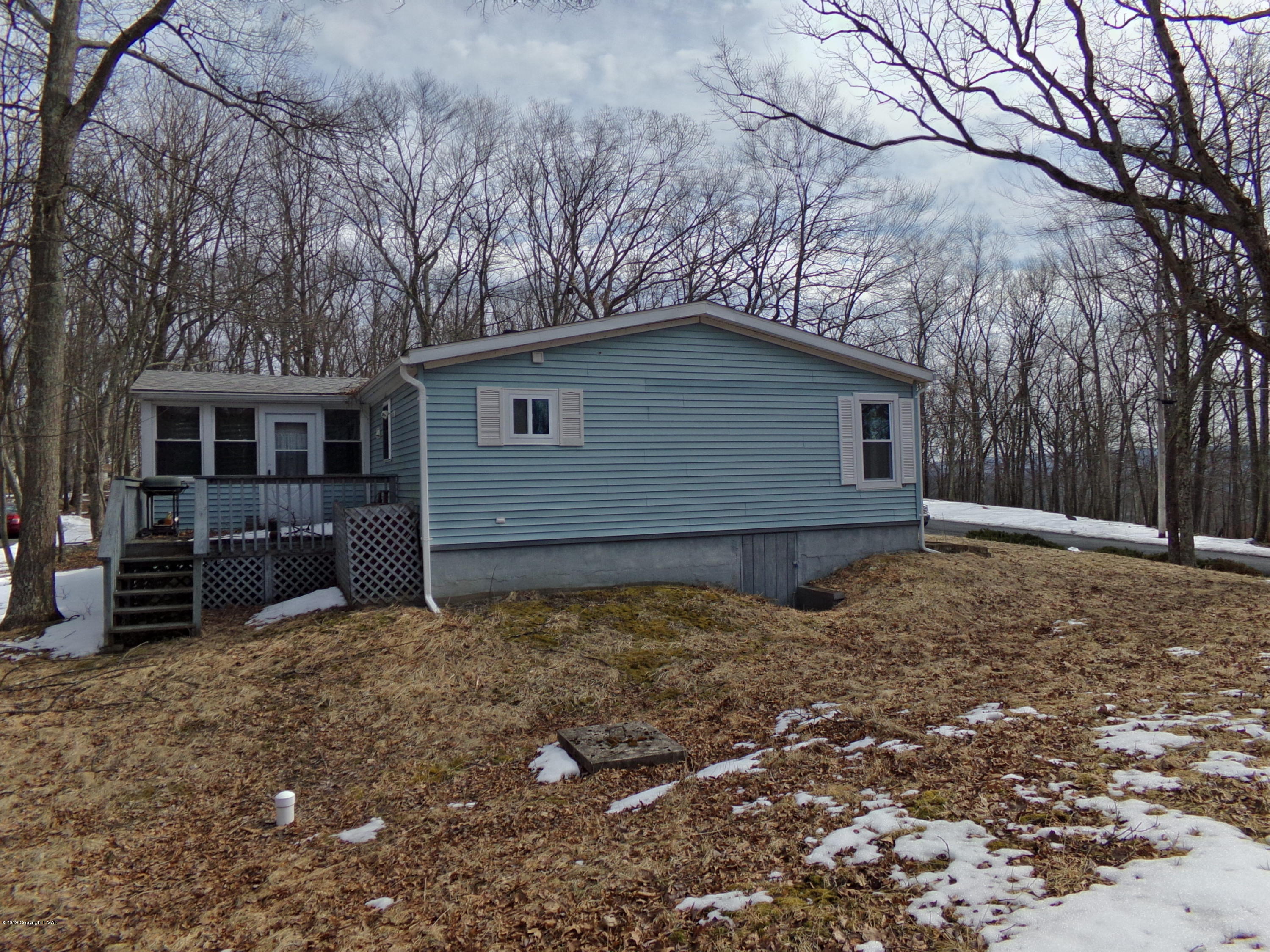 109 Chipmunk Road Bushkill, PA 18324 - Photo 4 of 30 4-Side 4