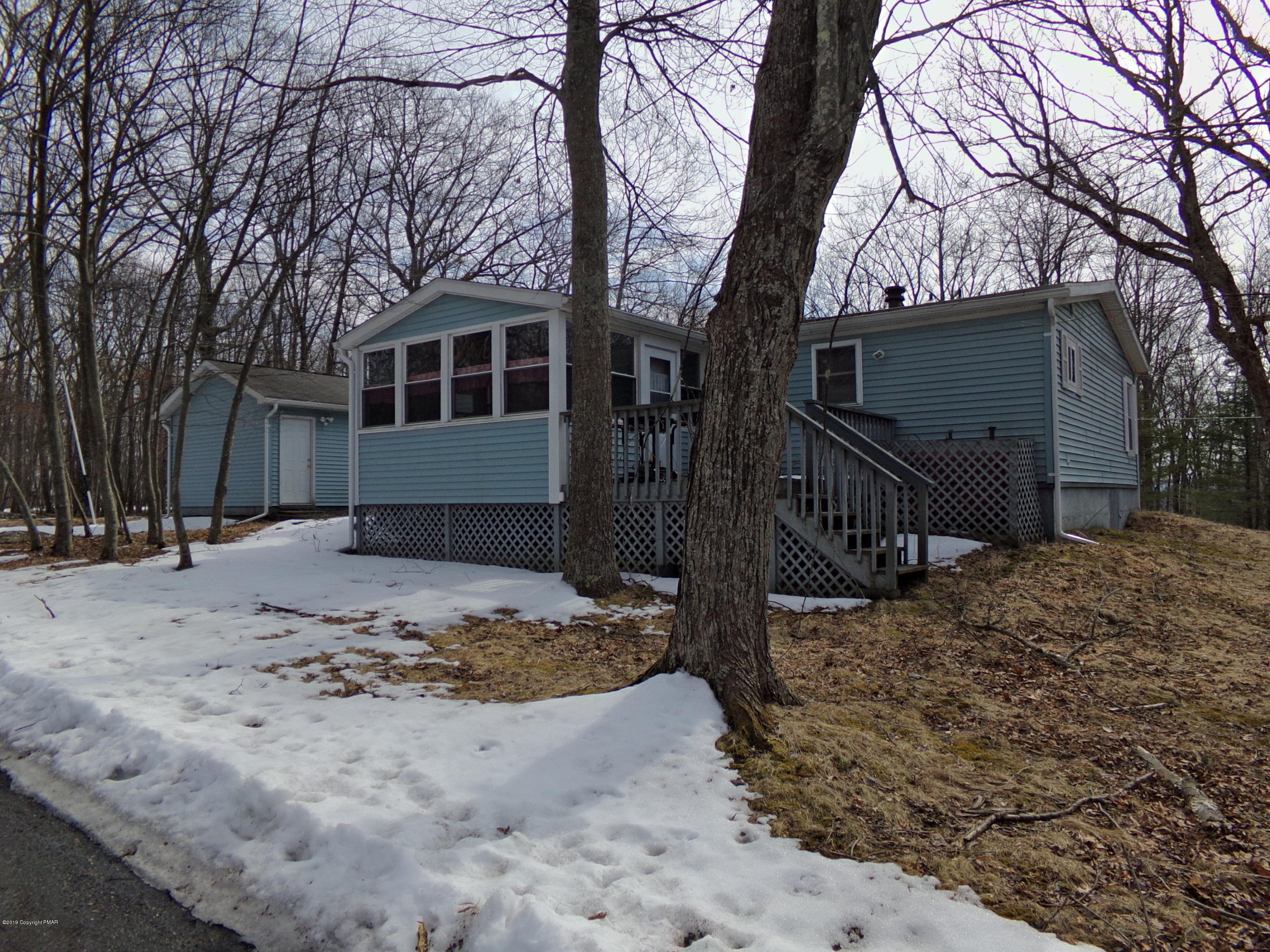 109 Chipmunk Road Bushkill, PA 18324 - Photo 6 of 30 6-Rear
