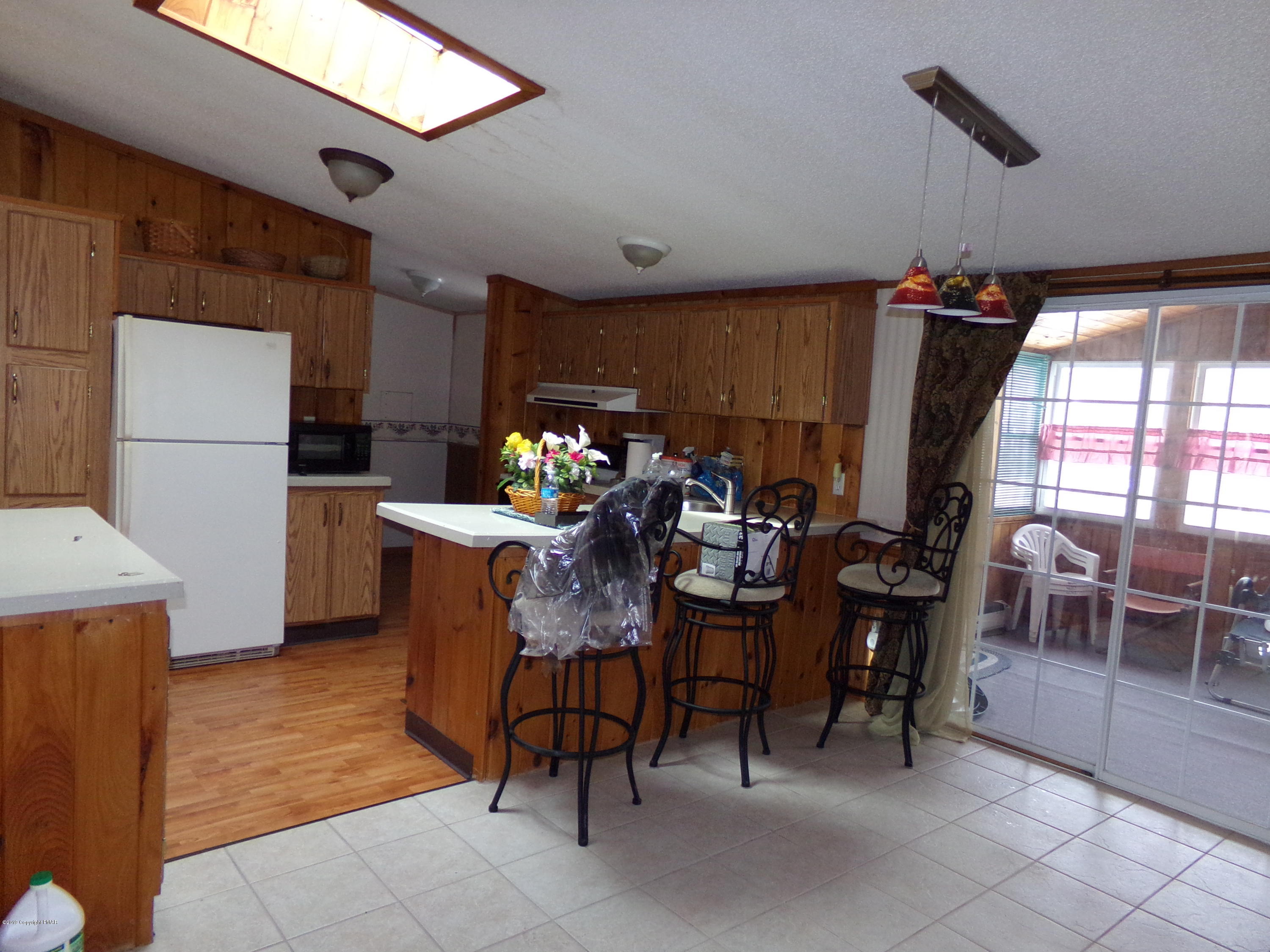 109 Chipmunk Road Bushkill, PA 18324 - Photo 8 of 30 8-Kitchen
