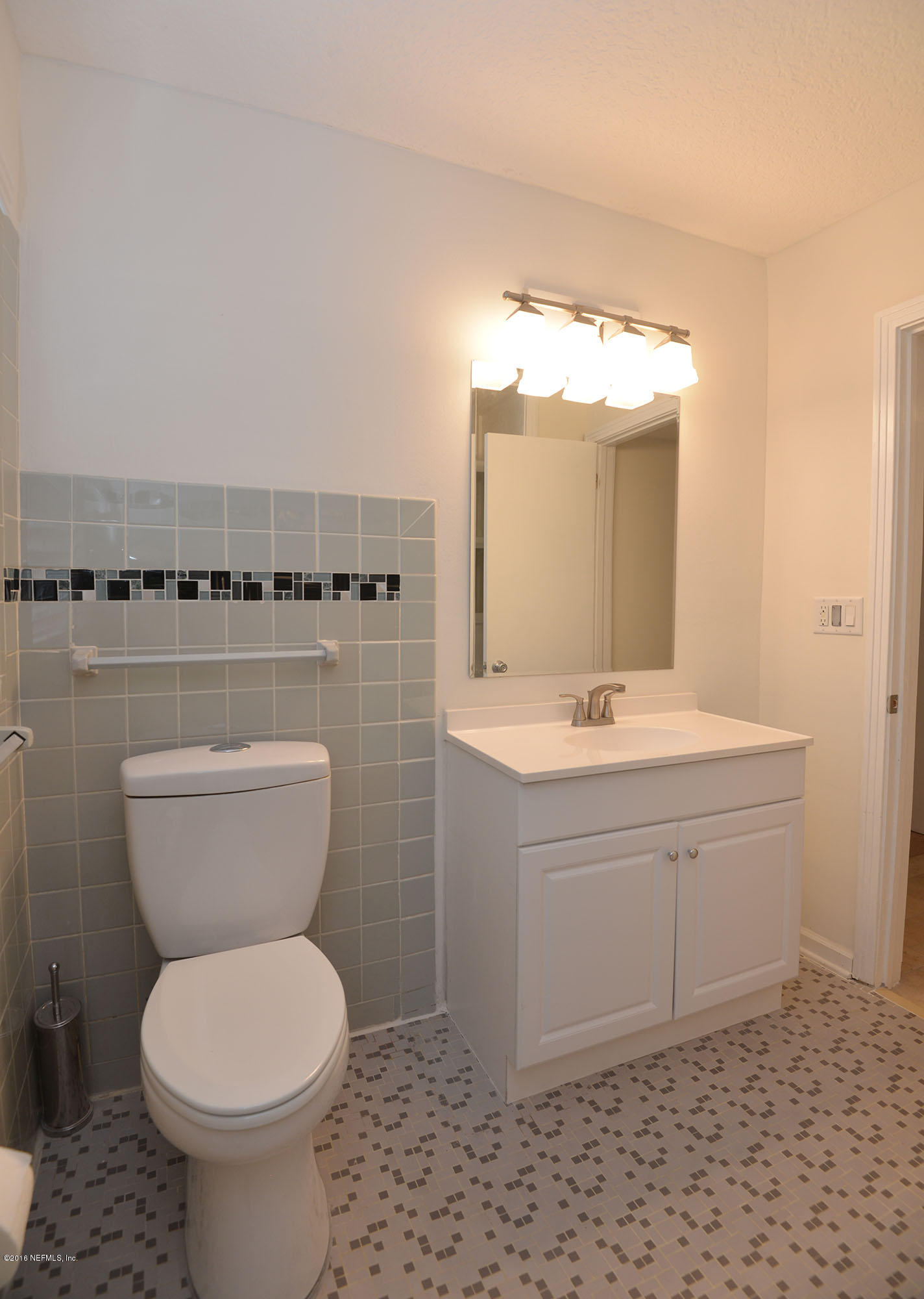1846 Ormond Road Jacksonville, FL 32225 - Photo 13 of 30 Hall Bath