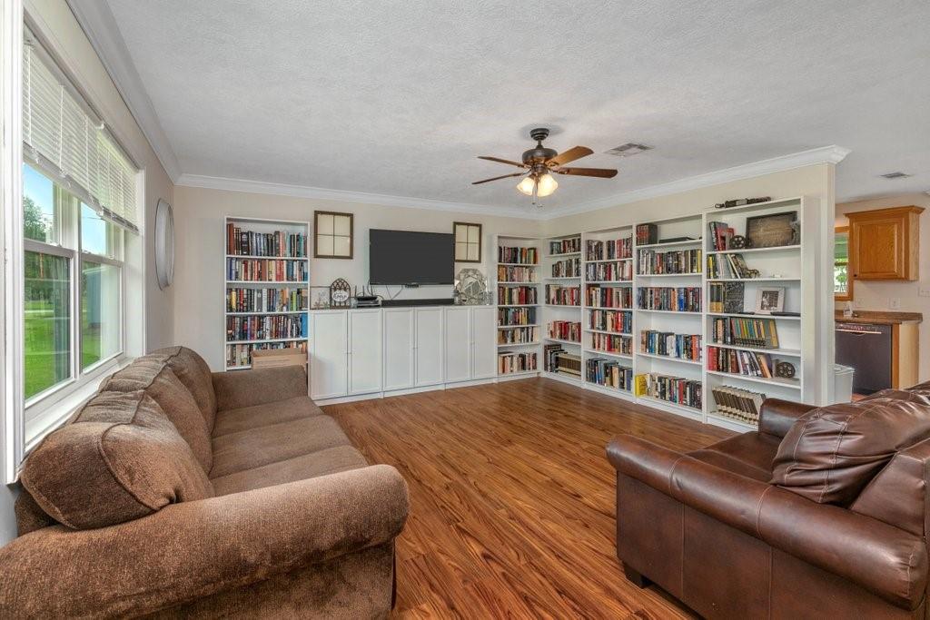 998 Lester Lyons Road Sulphur, LA 70665 - Photo 4 of 13