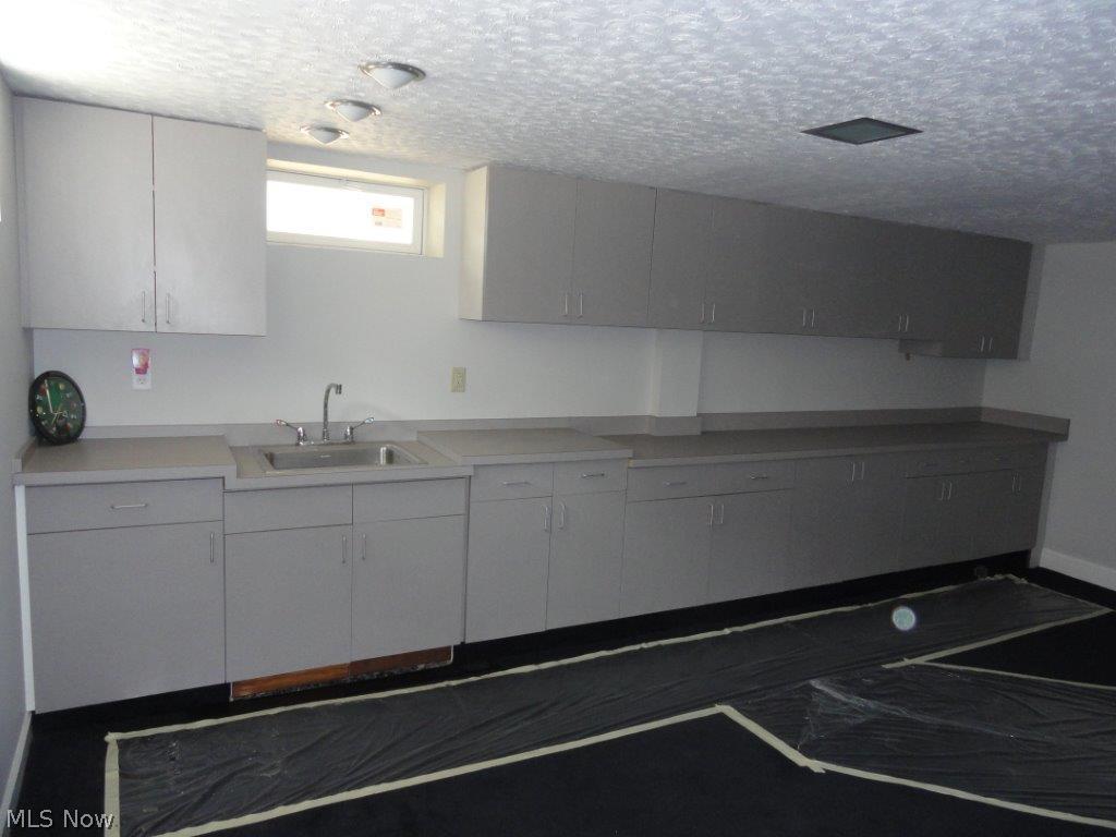 6406 Monmouth Road Parma, OH 44129 - Photo 17 of 25