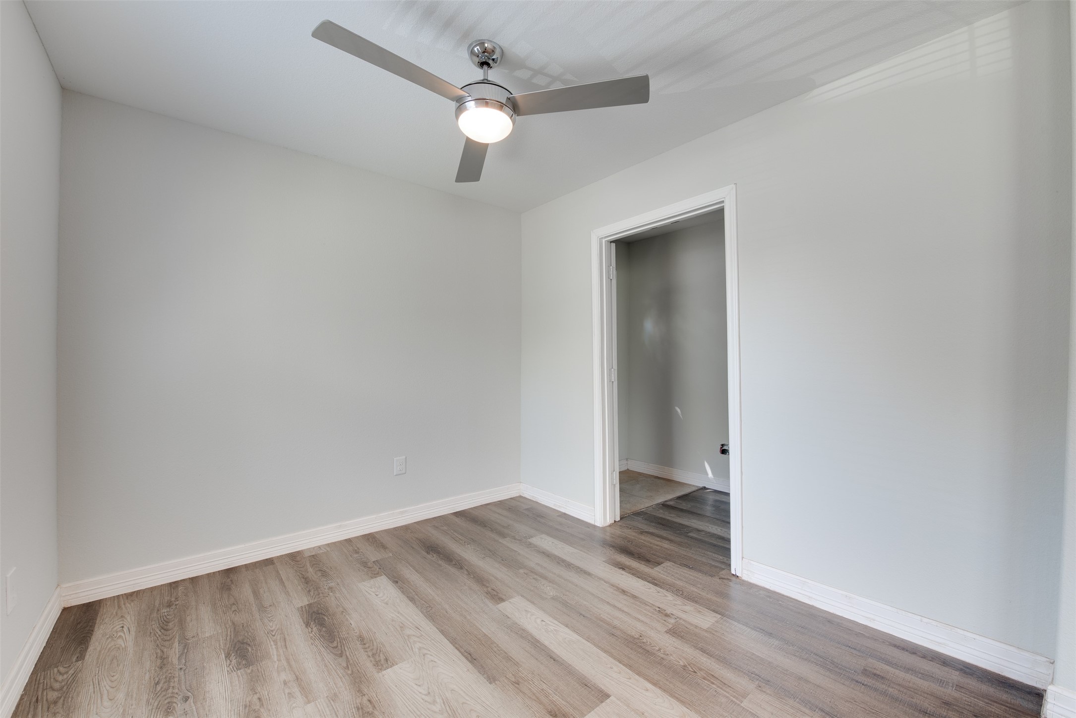 7601 Springdale Street Houston, TX 77028 - Photo 6 of 25