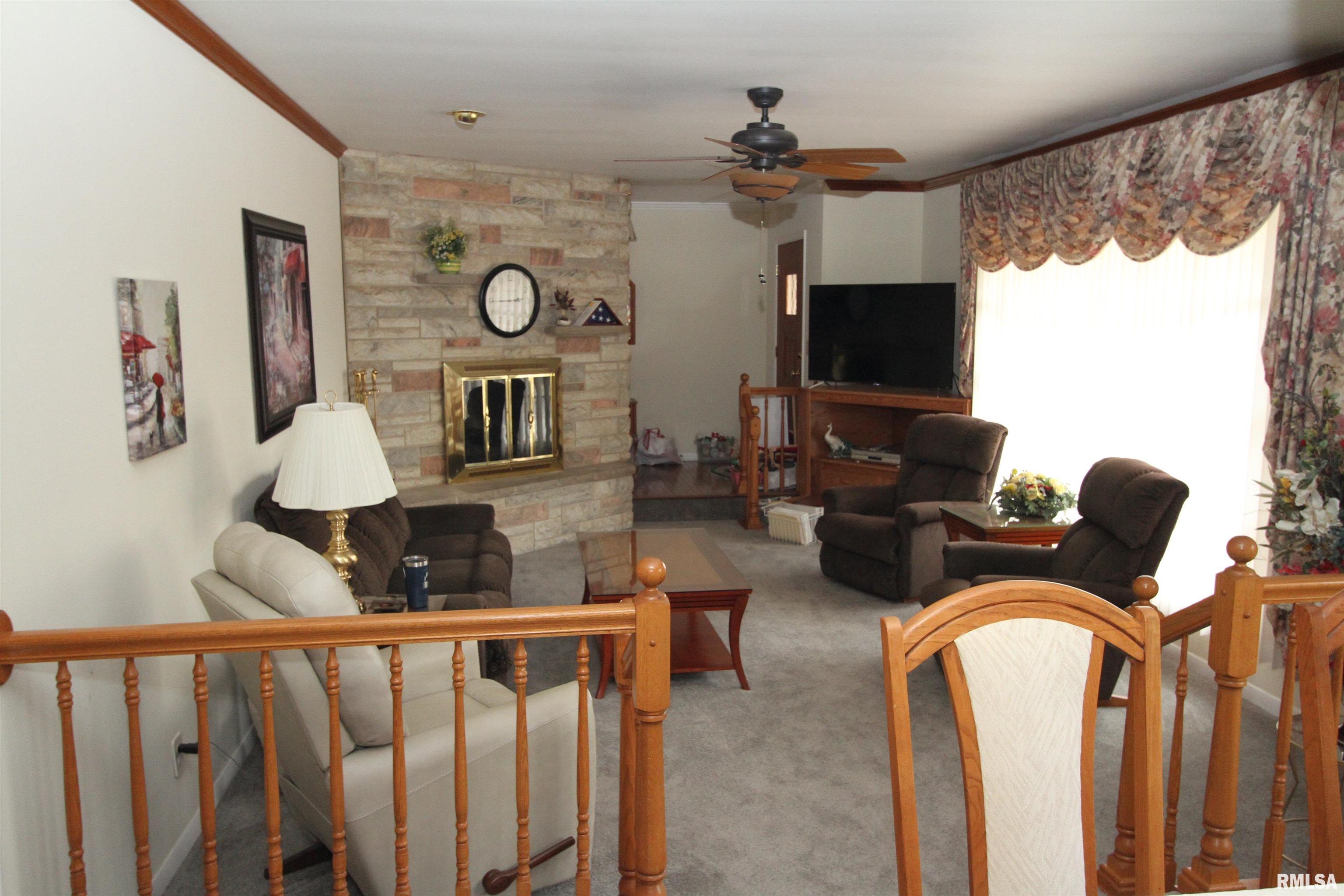 2121 South Lincoln Avenue Springfield, IL 62704 - Photo 9 of 29