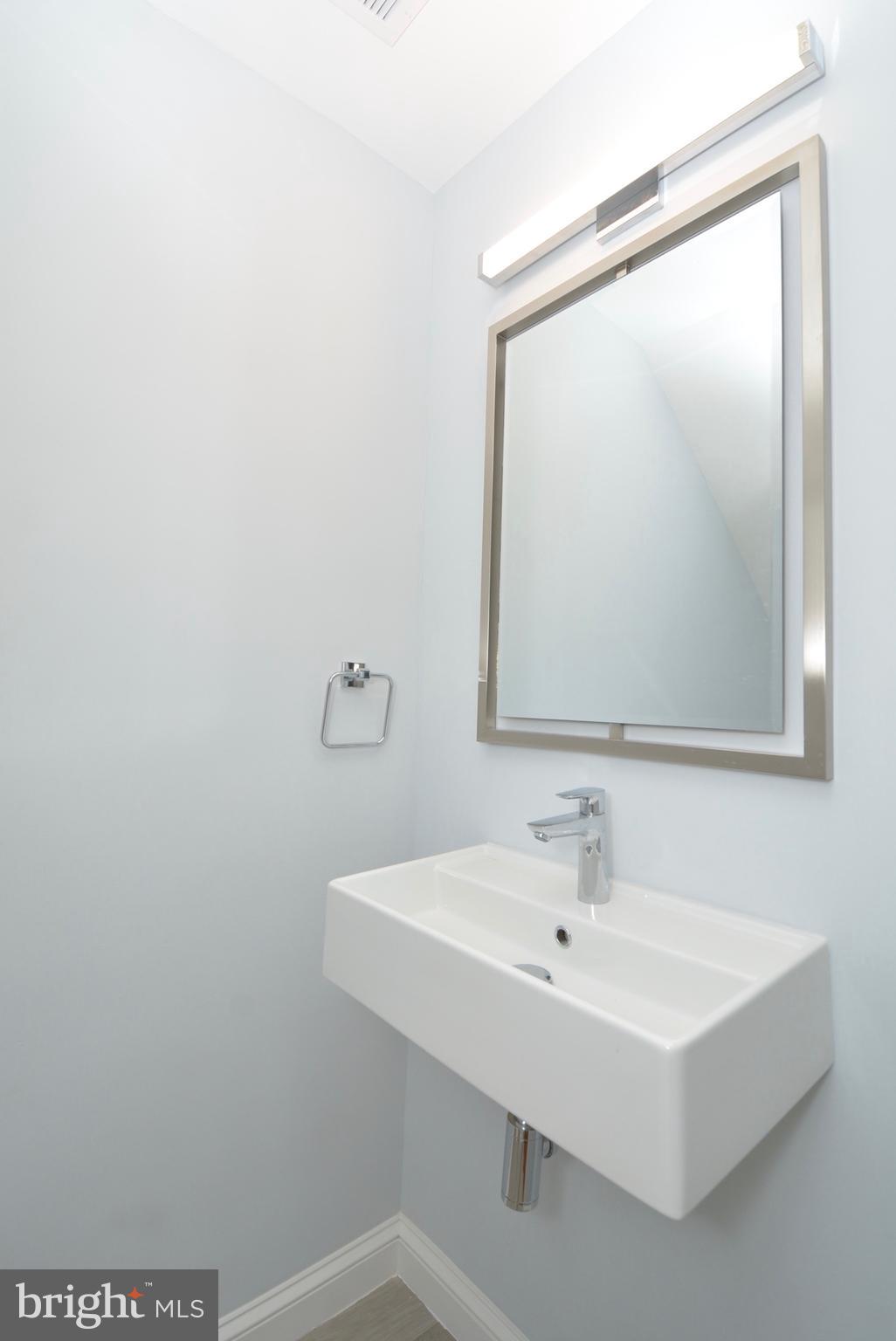 1724 2nd Street Northwest Washington, DC 20001 - Photo 19 of 32