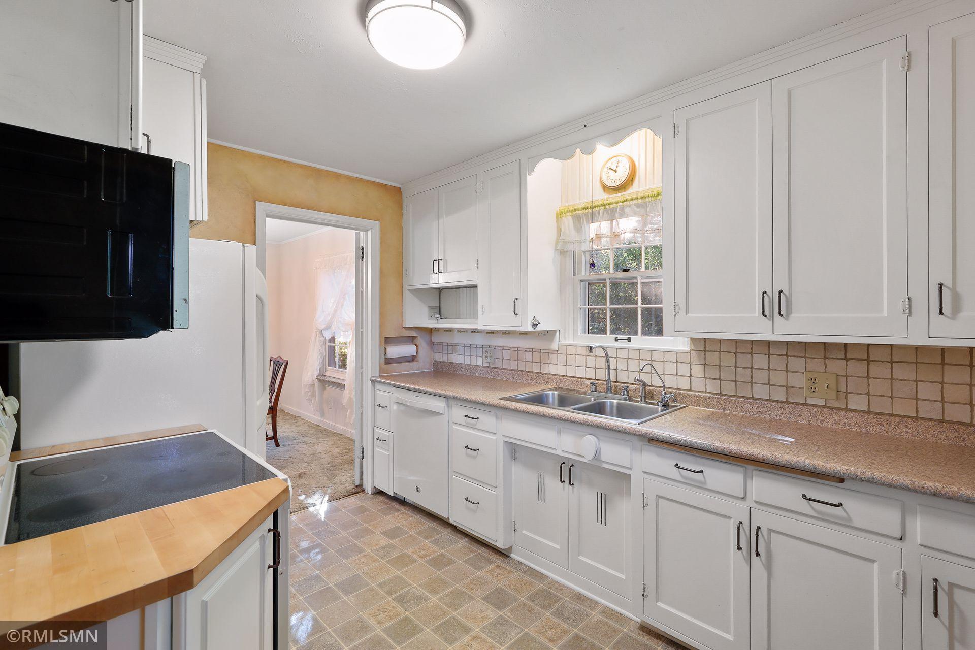 7900 Sunnyside Road Mounds View, MN 55112 - Photo 5 of 12 Gallery Image 5