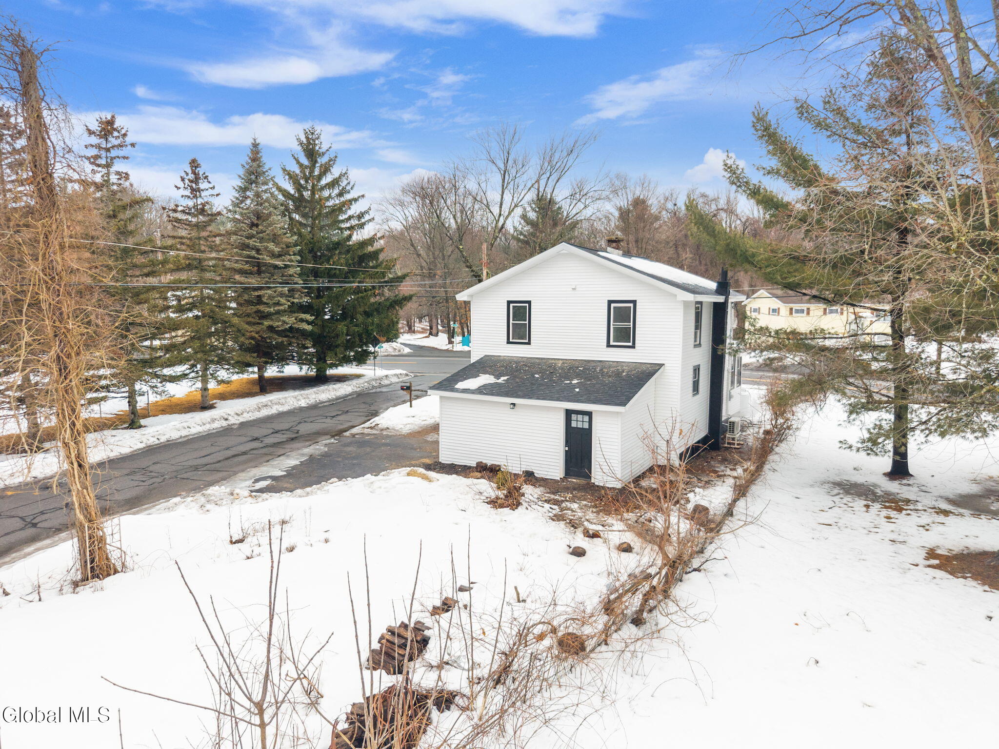 150 Schoolhouse Road Guilderland, NY 12203 - Photo 8 of 36 35-150SchoolhouseRd_35
